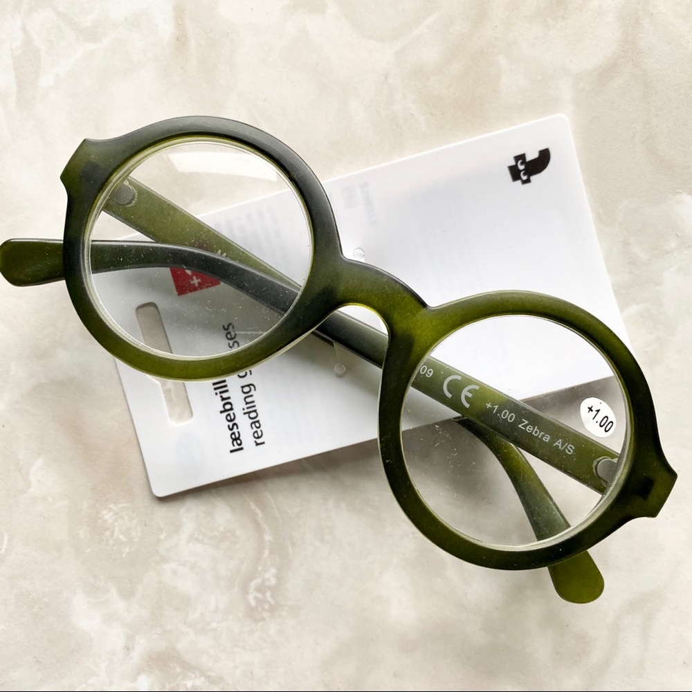 NWT Danish Green Readers